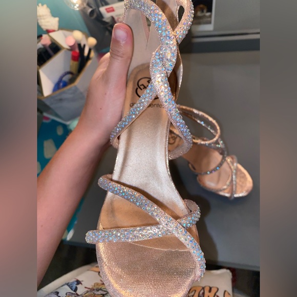 Daisy Fuentes Heels - Picture 12 of 16